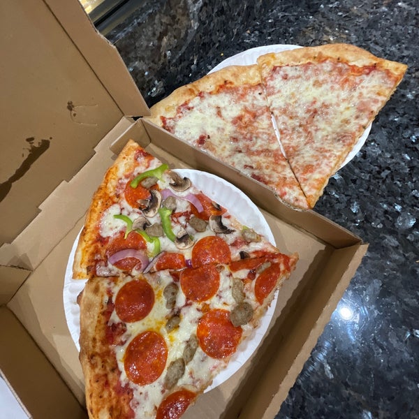 Sam's 5th Ave Pizza Gaslamp 7 tips