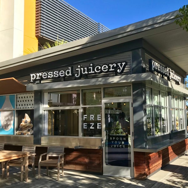 Photo taken at Pressed Juicery by Victoria M. on 11/5/2017