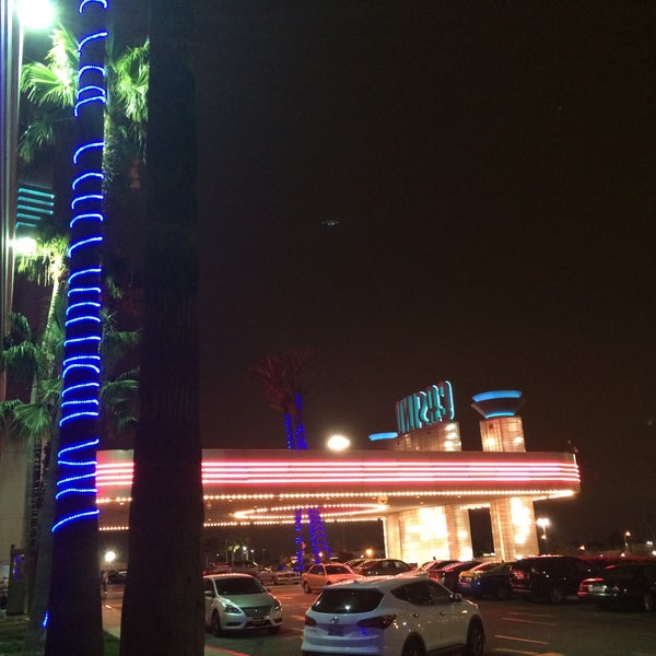 Foto tomada en Hollywood Park Casino  por Victoria M. el 7/6/2015