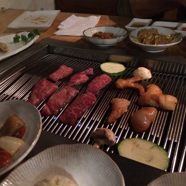 Снимок сделан в Wharo Korean BBQ пользователем Victoria M. 2/26/2016