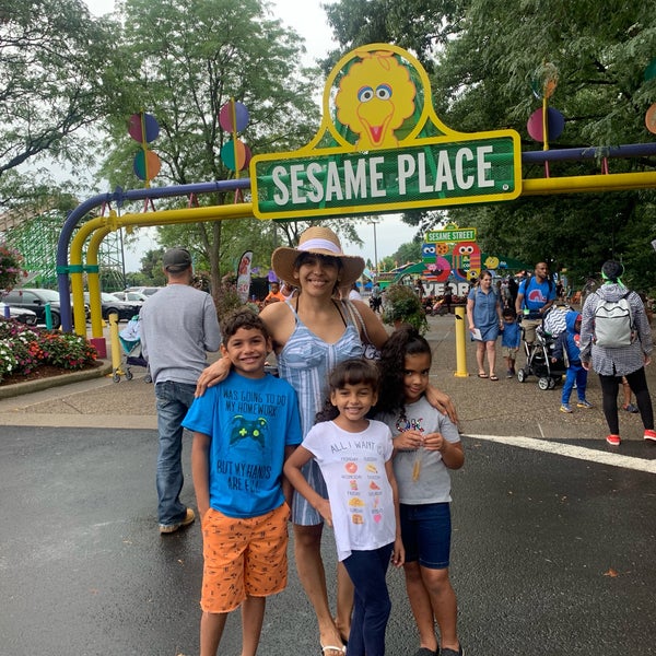 Photo taken at Sesame Place by Cesar D. on 8/23/2019