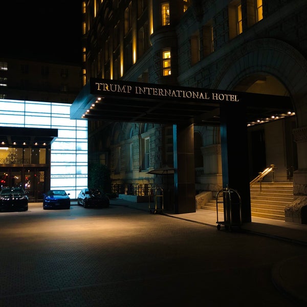 รูปภาพถ่ายที่ Trump International Hotel Washington D.C. โดย CLOSED เมื่อ 8/25/2021