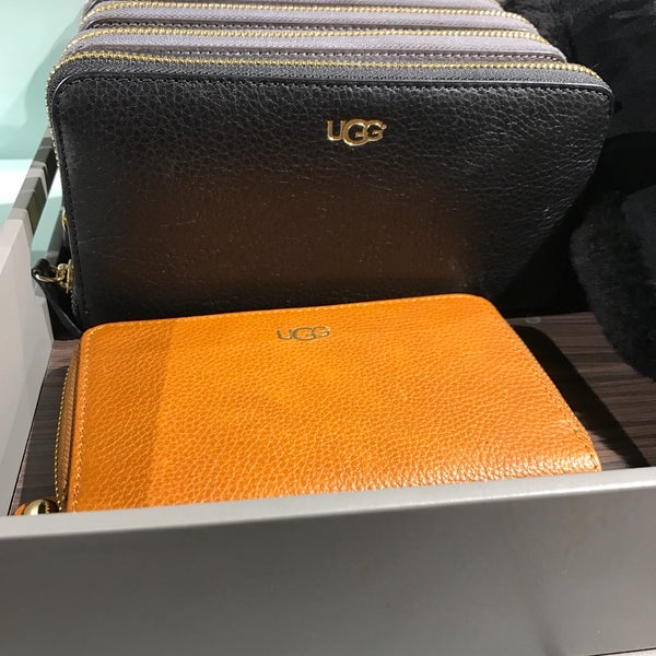 UGG Outlet Shoe Store