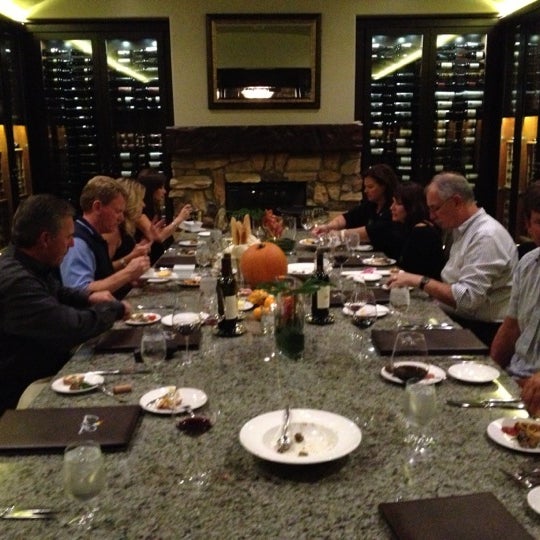 รูปภาพถ่ายที่ Arnold Palmer&#39;s Restaurant โดย Dave S. เมื่อ 10/12/2012