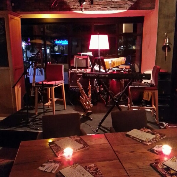 Photo taken at Cadde Restaurant &amp; Bar by Mehmet T. on 3/20/2013