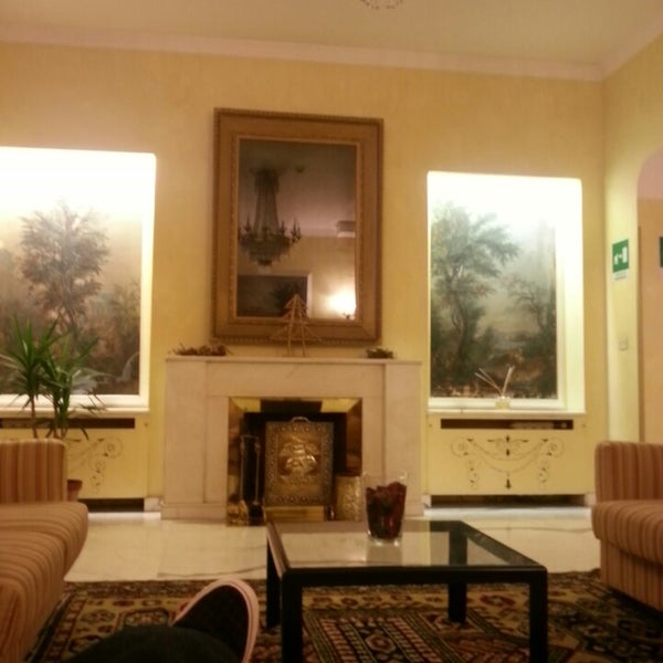 Photo taken at Hotel Milani Rome by ✨🌟Fabian J. on 1/5/2014