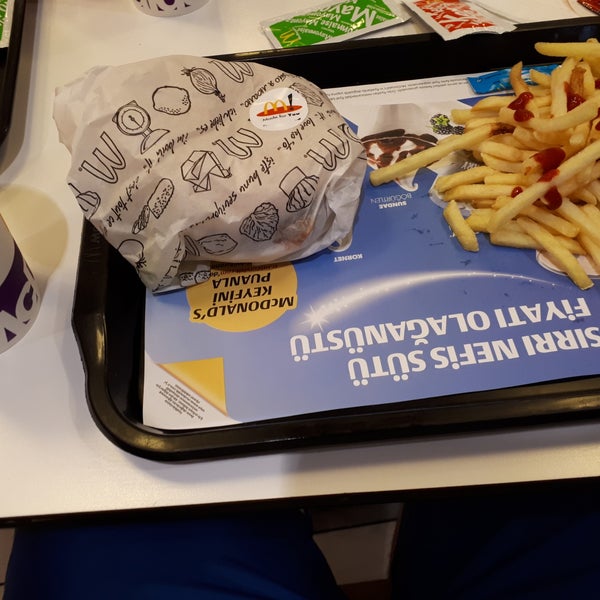 Foto tirada no(a) McDonald&#39;s por …. —. em 7/16/2018
