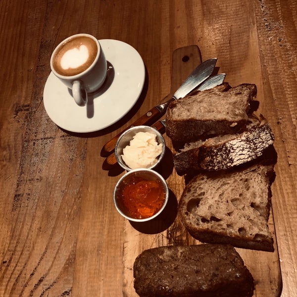 10/3/2019 tarihinde Rebeca X.ziyaretçi tarafından Polska café &amp; pierogi'de çekilen fotoğraf