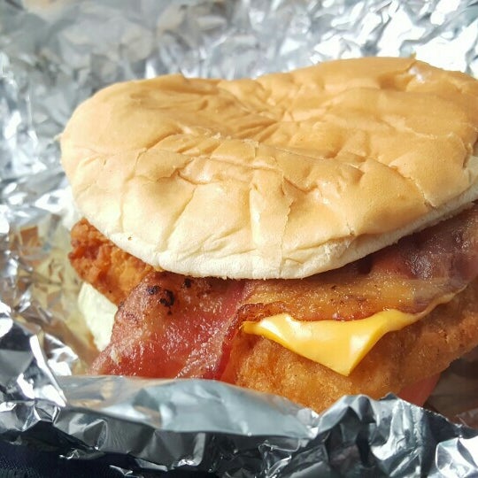 Good Times Burgers & Frozen Custard City Park'da Fast Food Restoranı