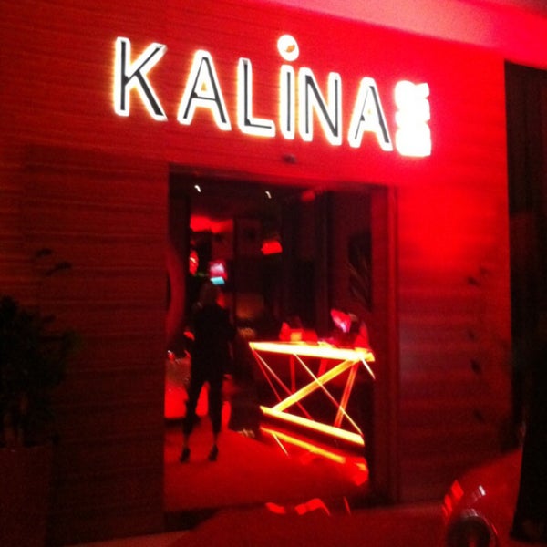 3/25/2018에 🔥💃✔️ Nz✔️💃🔥님이 Kalina Bar Restaurant에서 찍은 사진