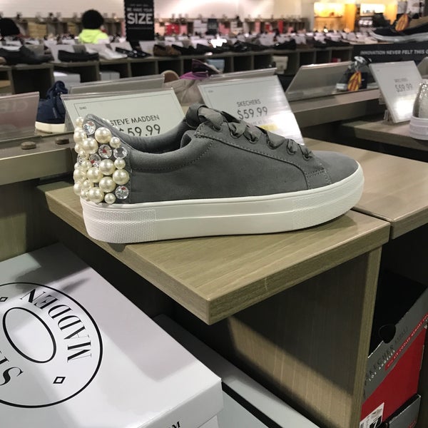 Dsw perimeter deals mall