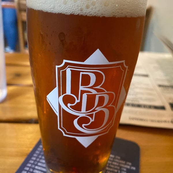 Foto scattata a Boundary Bay Brewery da Christ T. il 10/2/2019