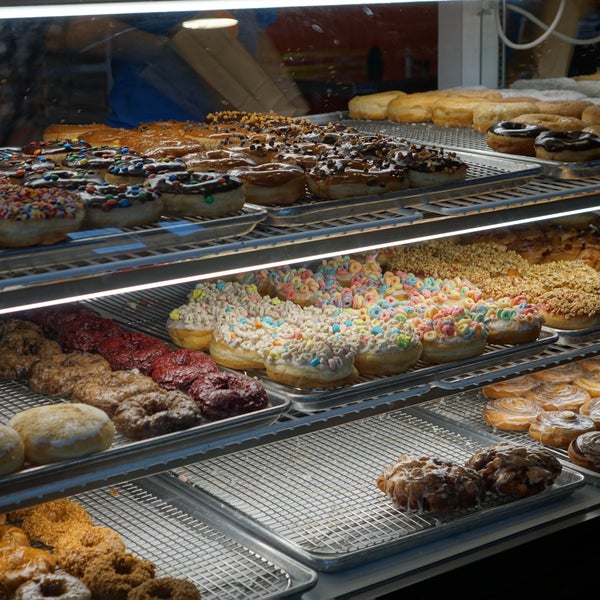 5/2/2016에 Phi D.님이 Sugar Shack Donuts &amp; Coffee에서 찍은 사진
