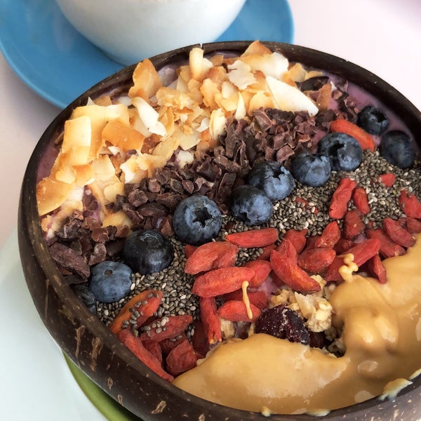 Acai bowl and smoothies are great. Nice atmosphere, would definitely recommend for breakfast!