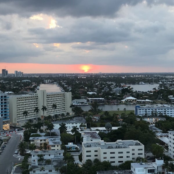 Foto tomada en Hilton Fort Lauderdale Beach Resort  por Amanda S. el 4/3/2019
