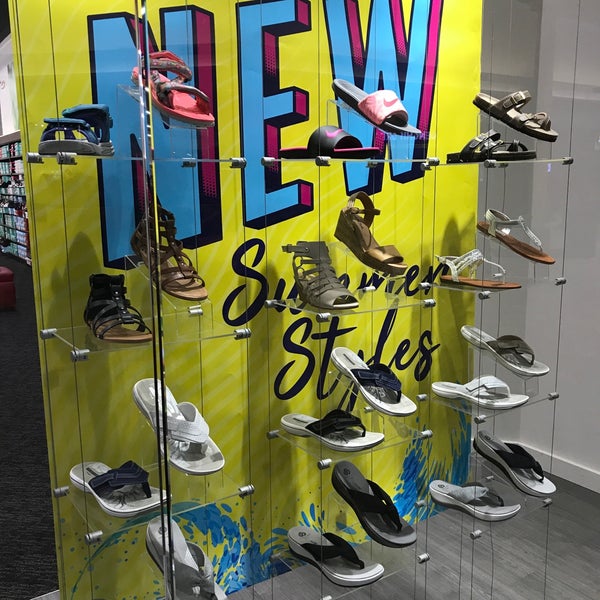 Skechers store top midlothian va