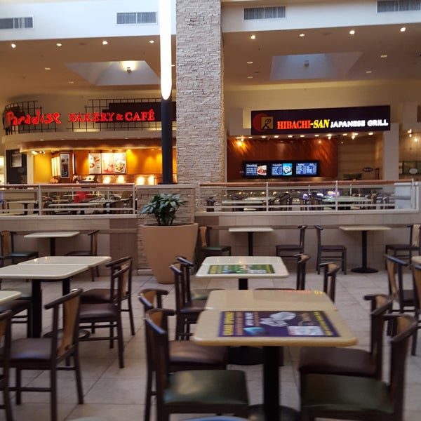 Fotos en Food Court Chandler Fashion Mall Patio de comidas en Chandler