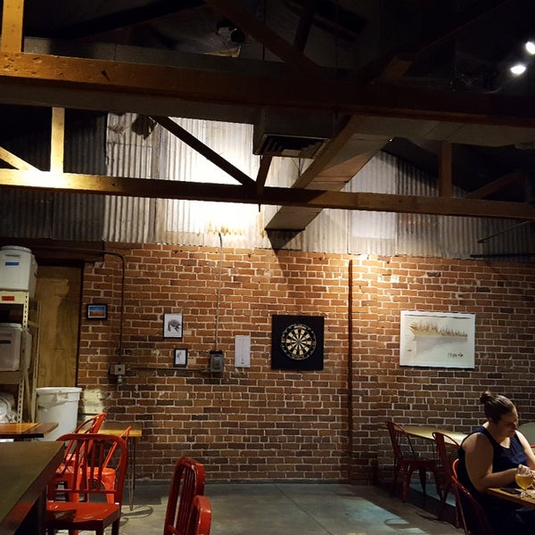 Foto tirada no(a) Public Brewhouse por Bruce W. em 11/9/2017