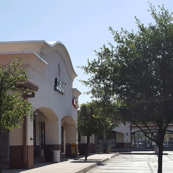 Huntington Square Shopping Mall in Tempe