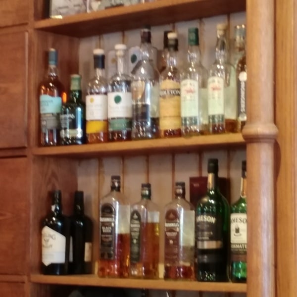 Photo taken at Rúla Búla Irish Pub and Restaurant by Bruce W. on 3/24/2018
