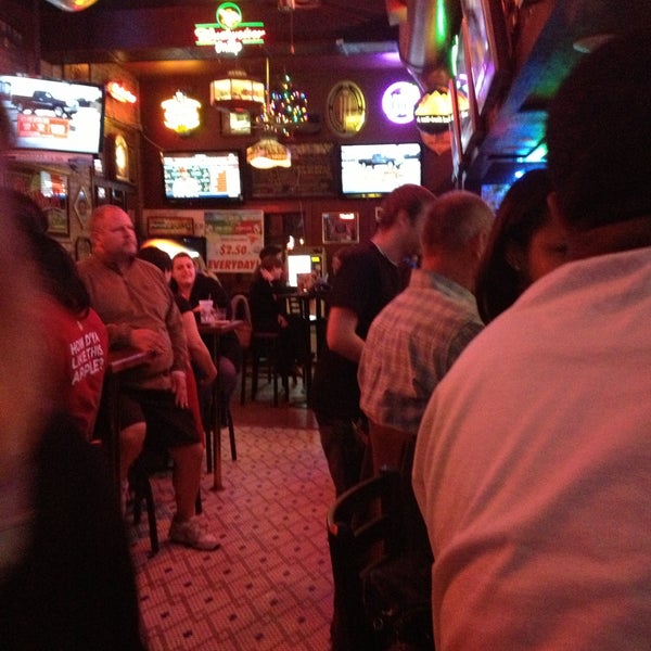 Photo taken at Tanner&#39;s Bar &amp; Grill by Matt E. on 4/27/2013