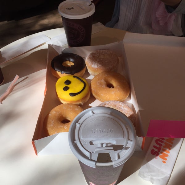 Photo taken at Dunkin&#39; Donuts by Evandro S. on 7/2/2016
