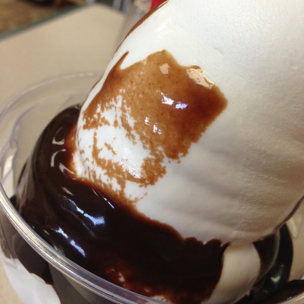 Dairy Queen Ice Cream Parlor in Austin