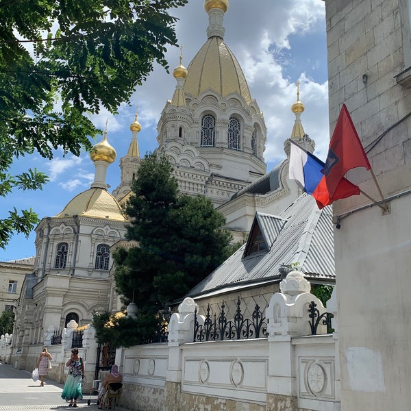 Петра и Павла храм Севастополь фронтон
