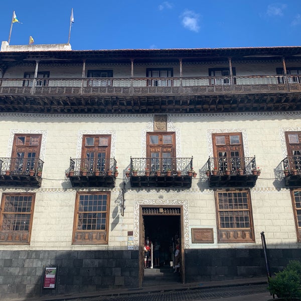 รูปภาพถ่ายที่ La Casa de los Balcones โดย Юлия M. เมื่อ 10/22/2019