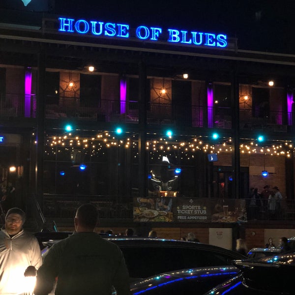 Foto diambil di House of Blues oleh Darren E. pada 2/18/2018