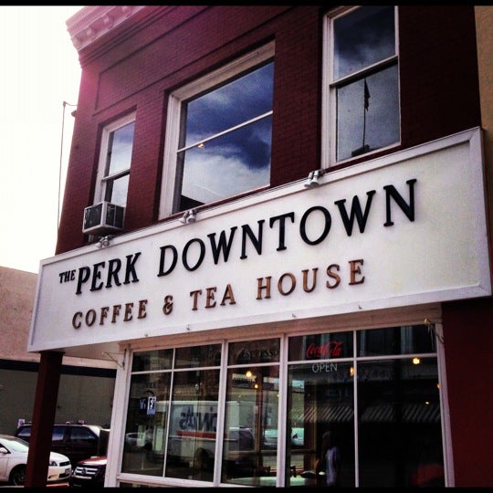 Foto tirada no(a) The Perk Downtown por John M. em 11/9/2012