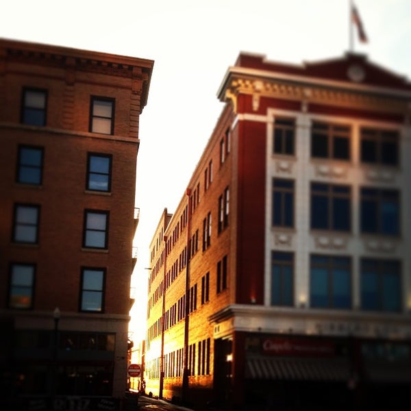 Foto tirada no(a) The Perk Downtown por John M. em 3/26/2013