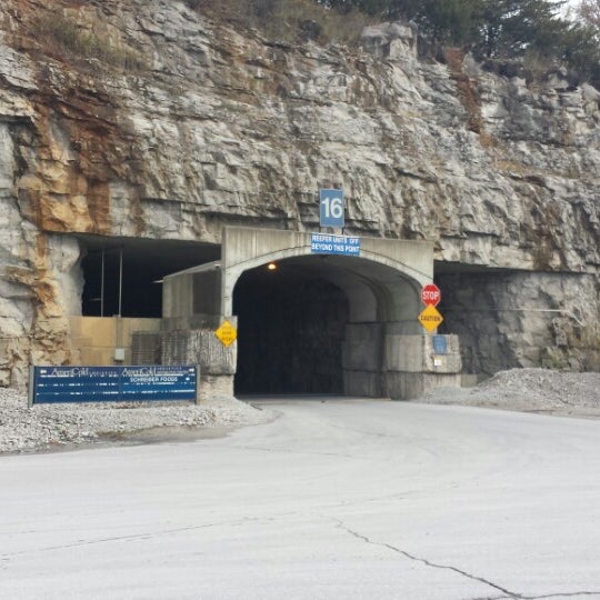 Carthage Cave Entrance Schreiber Side Cave in Carthage