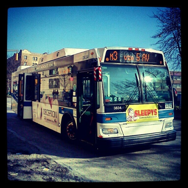 Посмотреть 1 фотография от Посетителей: 32 для MTA Bus - St Nicholas Av &am...