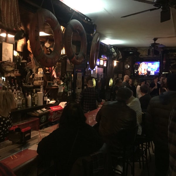 4/10/2016 tarihinde Pia F.ziyaretçi tarafından Montero Bar &amp; Grill'de çekilen fotoğraf