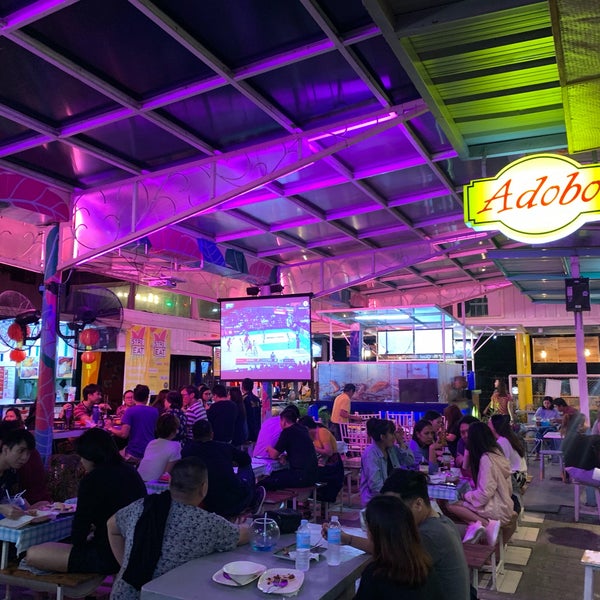 Maginhawa cheap food park