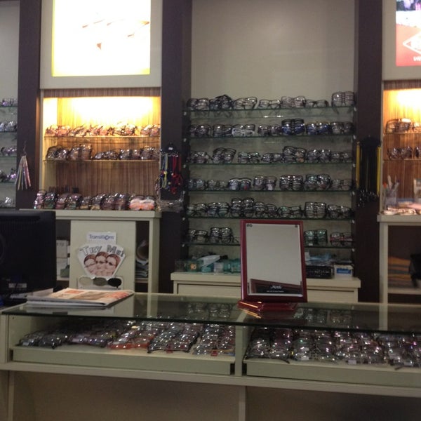 International Optical Company (国际眼镜公司) Sibu, Sarawak