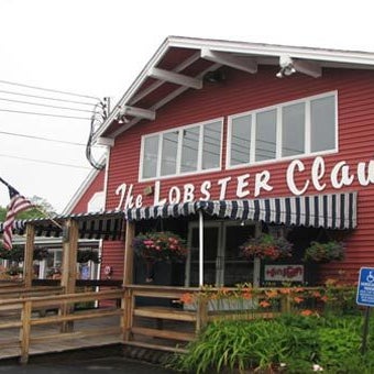 Foto tirada no(a) The Lobster Claw por Don em 7/25/2016