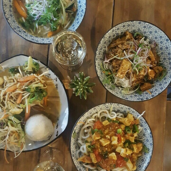 Foto tirada no(a) Soya Vegan Vietnamese Kitchen por Kateřina B. em 10/29/2016
