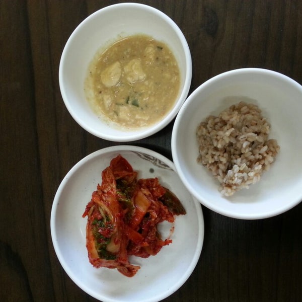 엄마손칼국수 - 국수 전문점 엄마손칼국수