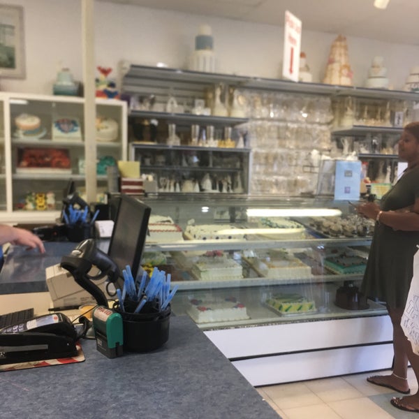 Cakes Plus Laurel, MD