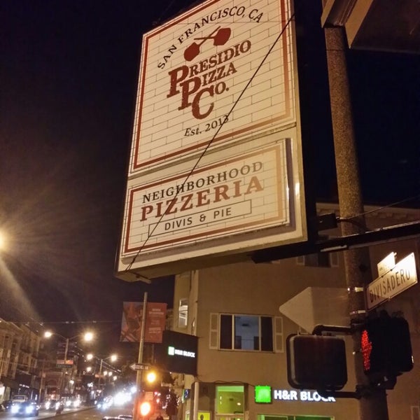 รูปภาพถ่ายที่ Presidio Pizza Company โดย Ryan G. เมื่อ 2/17/2014