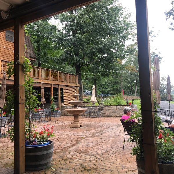 Cave Ridge Winery 1476 Conicville Rd