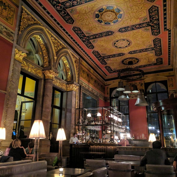 Incredible venue with ornate furnishings and high ceilings in The Renaissance Hotel. Perfect date spot 🥂
