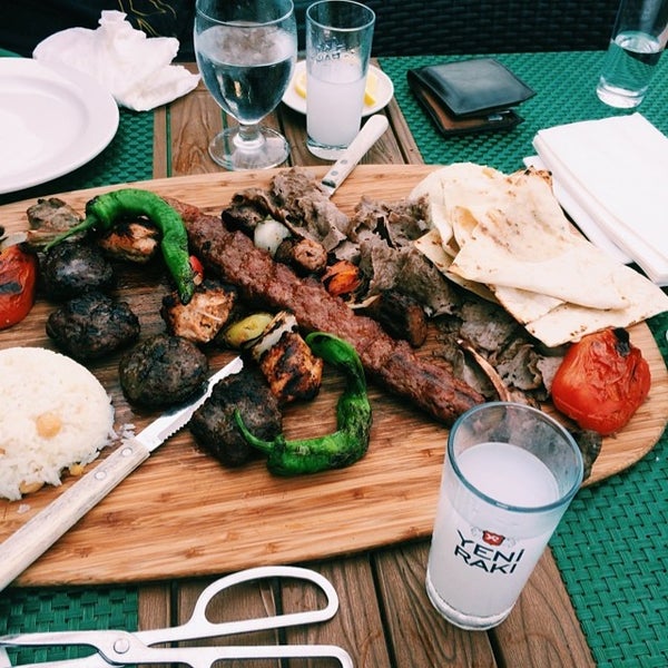 7/17/2014 tarihinde Kerim Berk D.ziyaretçi tarafından A La Turca Mediterranean Cuisine'de çekilen fotoğraf