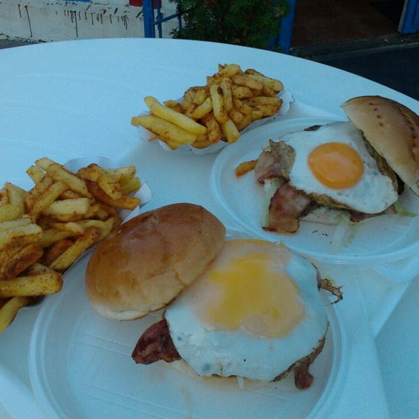 Foto scattata a Big Daddy Burger Bár da ♀ Zsofia D. il 9/29/2014