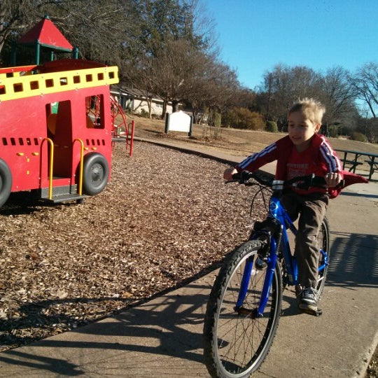 Photos at Merriman Park Estates Park Park