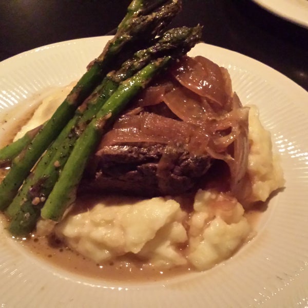 Try the short ribs with mashed potatoes and grilled asparagus!