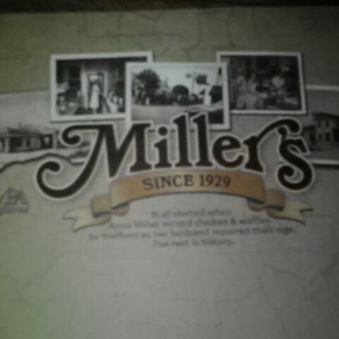 รูปภาพถ่ายที่ Miller&#39;s Smorgasbord โดย Nino C. เมื่อ 9/23/2012