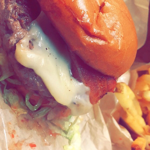 Little Big Burger 122 NW 10th Ave